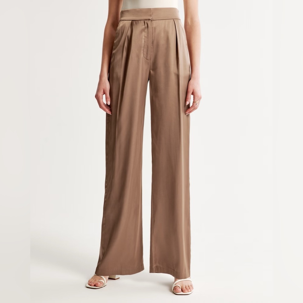 Abercrombie NWOT Brown Satin Tailored Sloan me Pants - Size 25L (0L)